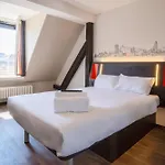 Easyhotel Main Station מלון *