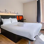 Easyhotel Main Station ציריך