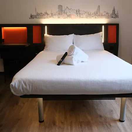 Szálloda Easyhotel Main Station *