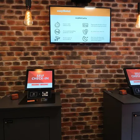 Easyhotel Main Station Szálloda *