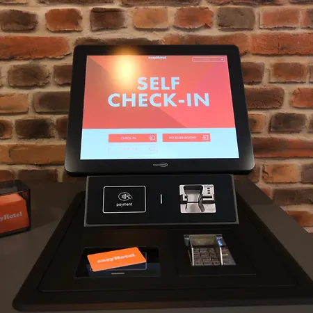 Easyhotel Main Station Szálloda Zürich