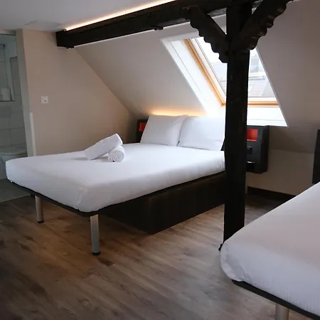 Easyhotel Main Station Szálloda *