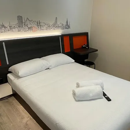 Easyhotel Main Station Szálloda Zürich