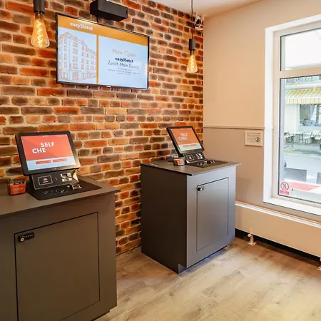 מלון Easyhotel Main Station *