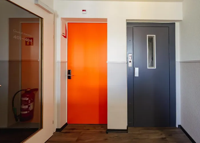 Easyhotel Main Station Hotel