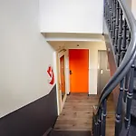 Easyhotel Main Station