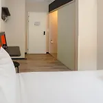 Easyhotel Main Station فندق *