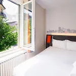 Отель Easyhotel Main Station *