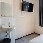 فندق Easyhotel Main Station زيورخ