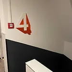 Easyhotel Main Station فندق *