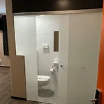 Easyhotel Main Station *