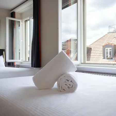 Hotell Easyhotel Main Station *