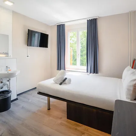 Hotell Easyhotel Main Station Zürich