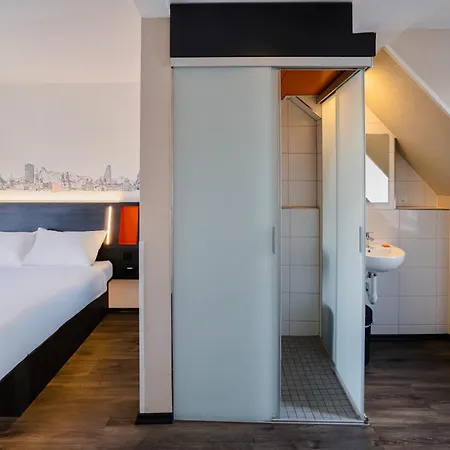 Easyhotel Main Station Hotel Zürich