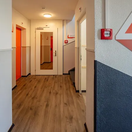 Hotel Easyhotel Main Station