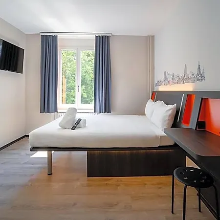 Easyhotel Main Station Zürich
