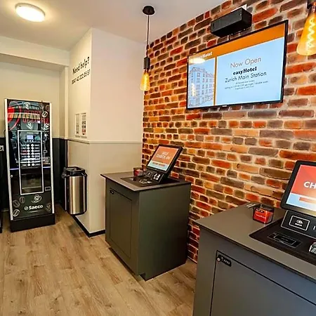 Easyhotel Main Station
