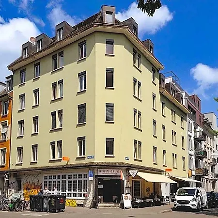 Hotel Easyhotel Main Station 3*