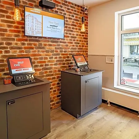 Hotel Easyhotel Main Station
