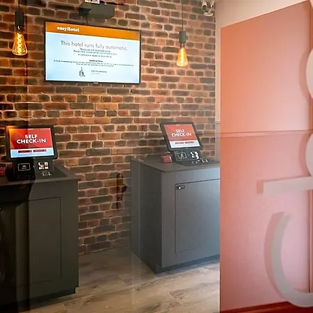 Hotel Easyhotel Main Station Zürich