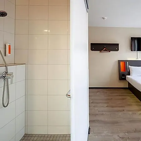 Easyhotel Main Station Hotel Zürich