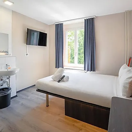 Easyhotel Main Station Zurich