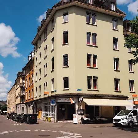 Easyhotel Main Station