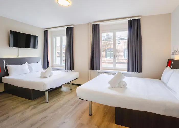 Easyhotel Main Station