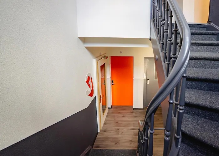 Easyhotel Main Station