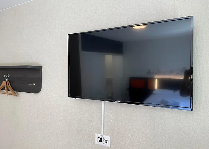 Easyhotel Main Station מלון