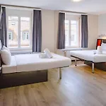 Easyhotel Main Station فندق *