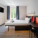 فندق Easyhotel Main Station *