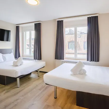 Easyhotel Main Station