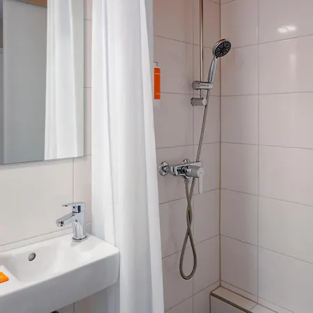 Easyhotel Main Station