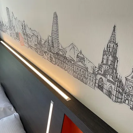 Easyhotel Main Station