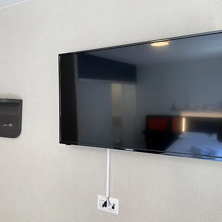 Easyhotel Main Station Отель