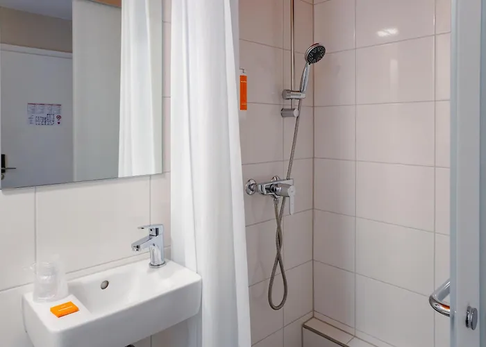 Easyhotel Main Station