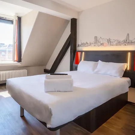 Easyhotel Main Station فندق *