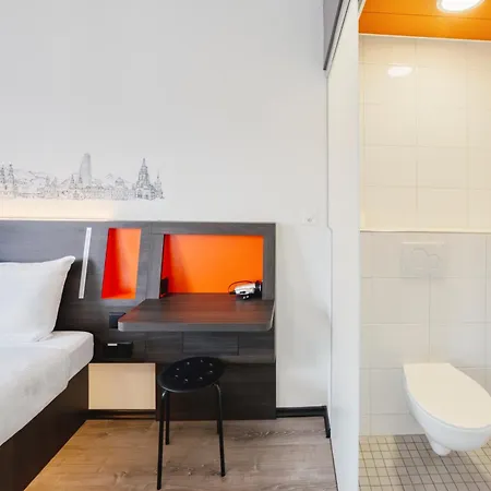 Easyhotel Main Station زيورخ