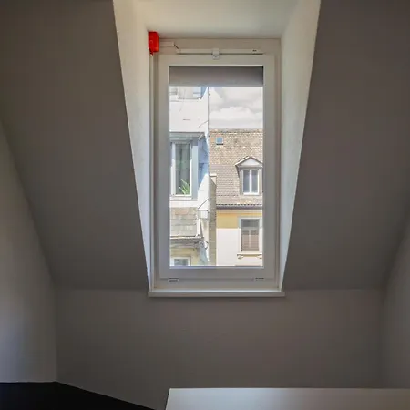 Easyhotel Main Station