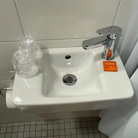 Easyhotel Main Station زيورخ